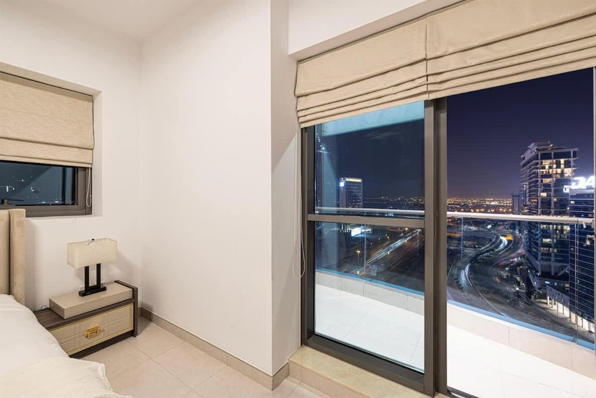 Canal Vista Luxury 2br In Business Bay Apartment Dubai