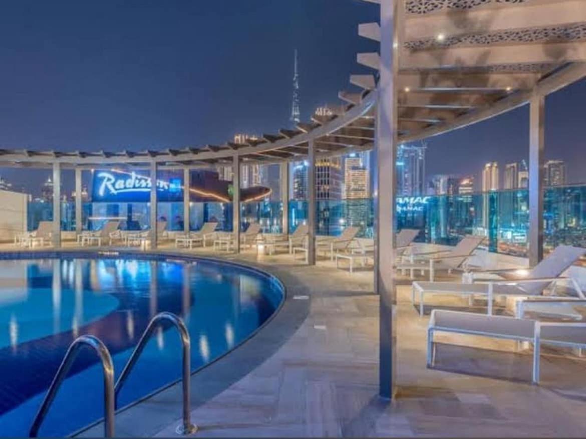 Canal Vista Luxury 2br In Business Bay