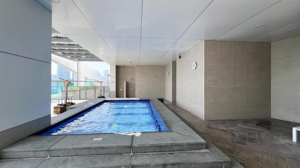Canal Vista Luxury 2br In Business Bay Apartment *