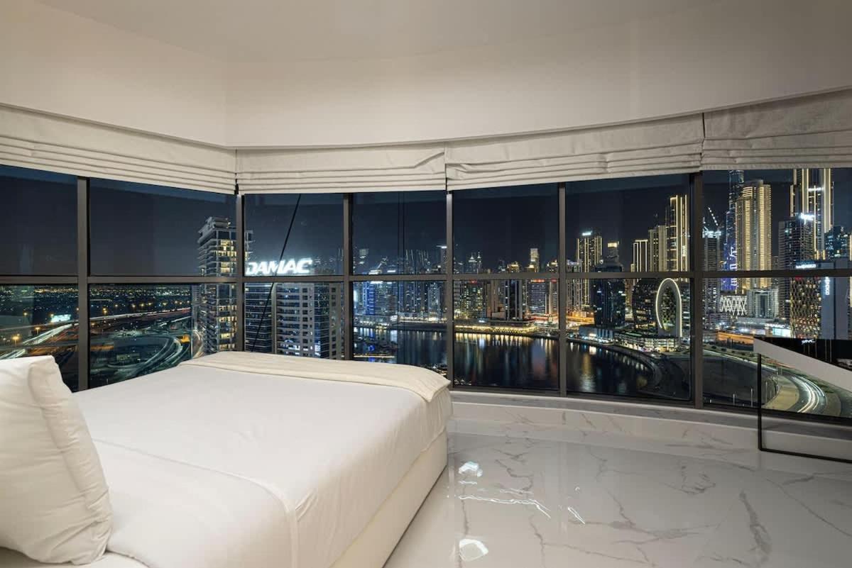 Canal Vista Luxury 2br In Business Bay Dubai