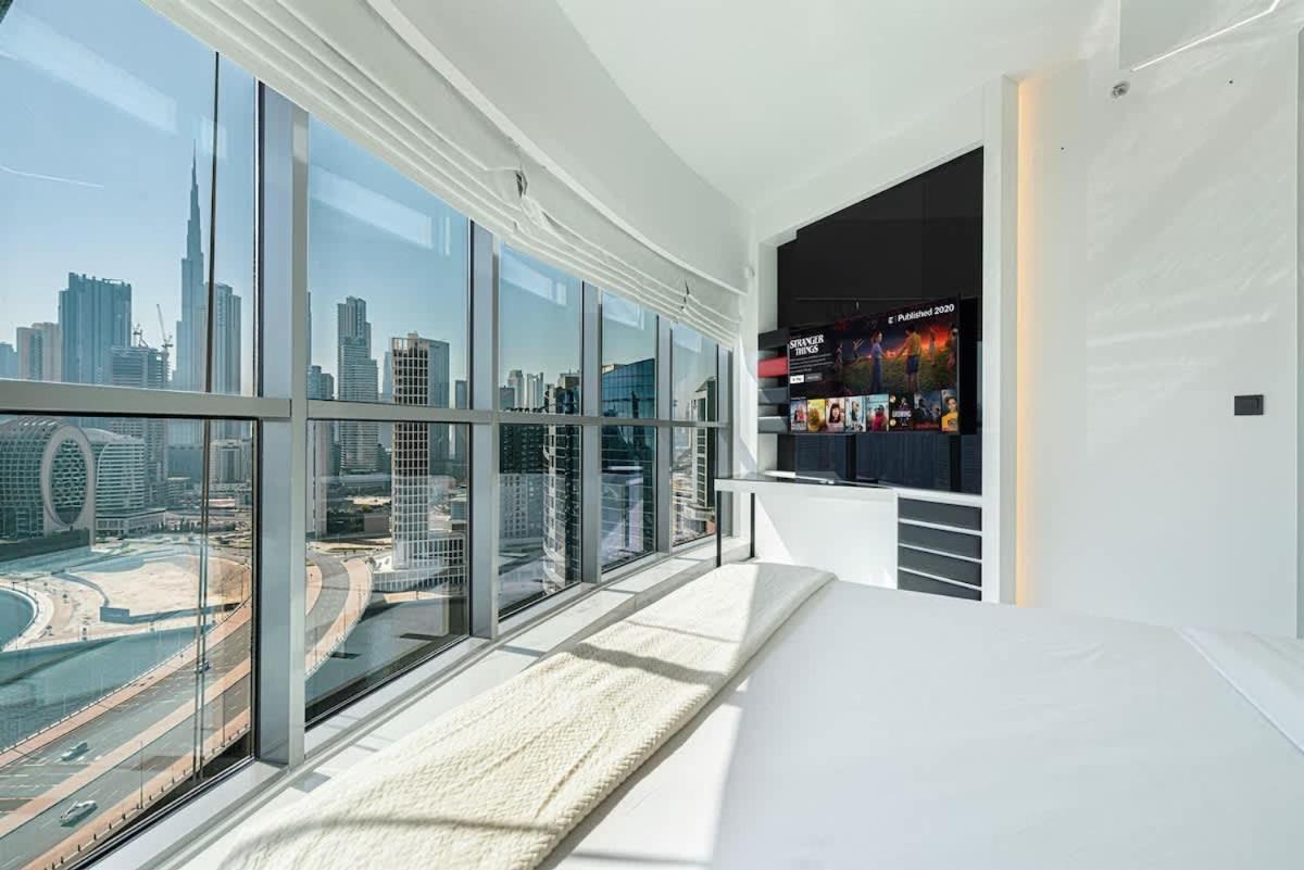 Canal Vista Luxury 2br In Business Bay