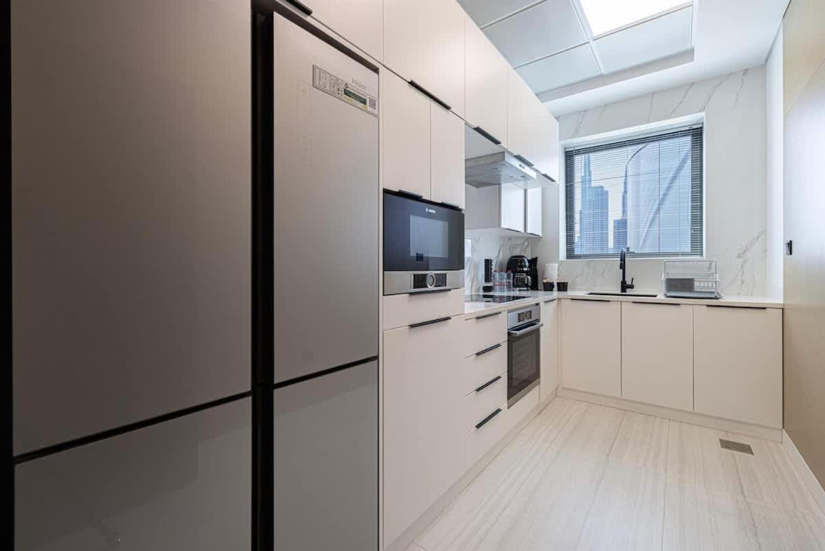 Canal Vista Luxury 2br In Business Bay Apartment *