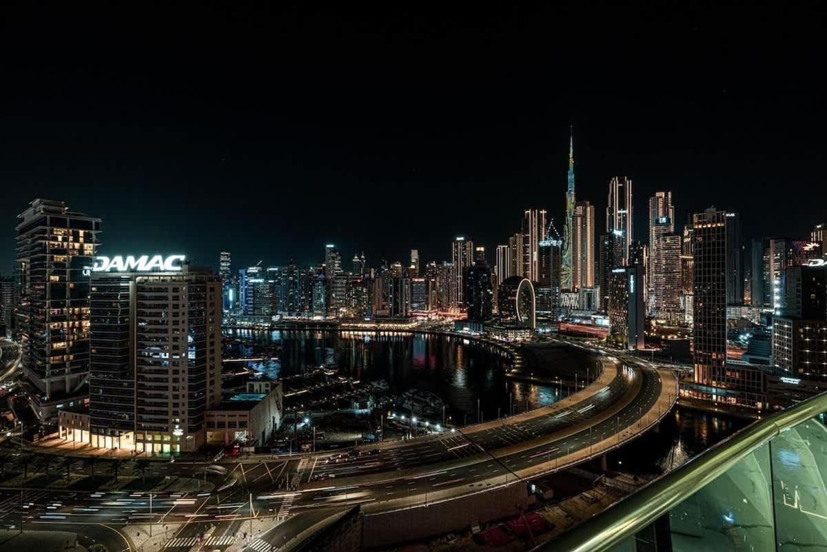 Canal Vista Luxury 2br In Business Bay * Dubai
