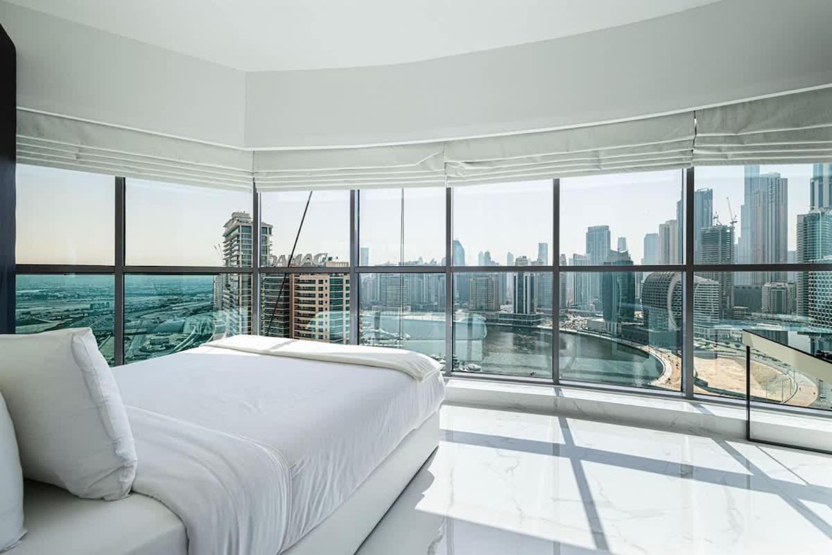 Canal Vista Luxury 2br In Business Bay * Dubai
